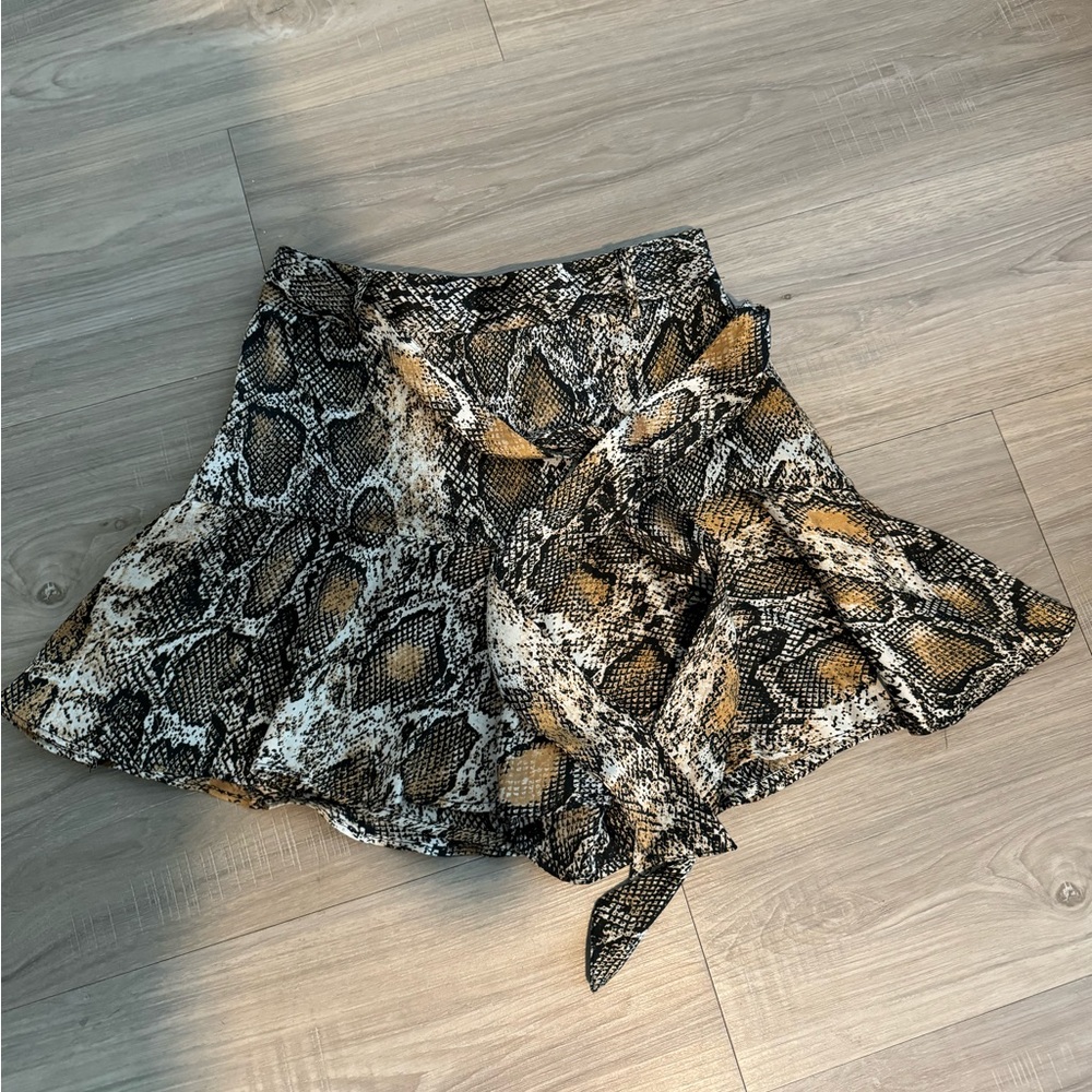 Zara Snakeprint Skort w Tie, XS